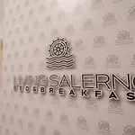 ベッド・アンド・ブレックファスト Living